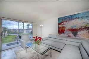8861 Sunrise Lakes Blvd APT 301, Sunrise, FL 33322, - MLS#A11713964