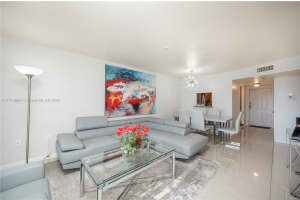 8861 Sunrise Lakes Blvd APT 301, Sunrise, FL 33322, - MLS#A11713964