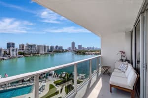900 Bay Dr, Miami Beach, FL 33141, Sold 01/31/25