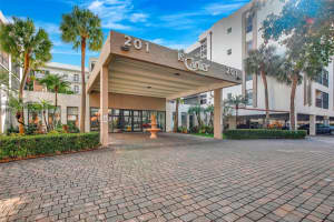 201 178th Dr, Sunny Isles Beach, FL 33160, Sold 02/06/25