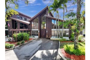 8960 SW 6th Ct, Fort Lauderdale, FL 33324, Sold 02/28/25