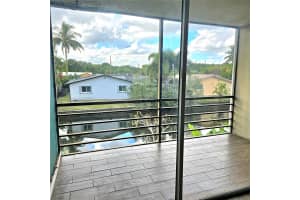 108 Royal Pk Dr, Oakland Park, FL 33309, Sold 04/30/25