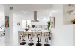 20870 NE 32nd Ave, Aventura, FL 33180, Sold 05/06/25