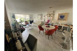 2851 Ne 183rd St 303e, Aventura