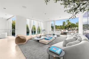 1031 W 48th St, Miami Beach