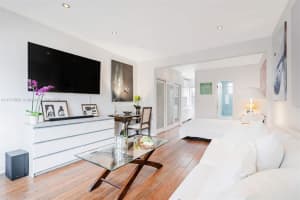 1050 Pennsylvania Ave 29, Miami Beach