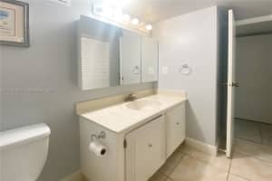 1000 Parkview Dr APT 107, Hallandale Beach, FL 33009, - MLS#A11714604