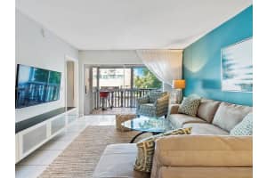 450 Paradise Isle Blvd APT 204, Hallandale Beach, FL 33009, Sold 04/11/25