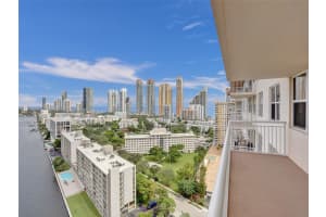 251 174th St APT 2220, Sunny Isles Beach, FL 33160, Sold 05/14/25