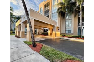 9755 NW 52nd St APT 107, Doral, FL 33178, - MLS#A11714896