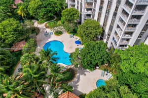 2000 Towerside Ter 905, Miami