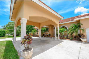 15492 SW 274th St, Homestead, FL 33032, Sold 04/30/25
