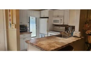 5001 NW 34th St, Lauderdale Lakes, FL 33319, Sold 04/14/25