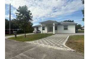 22420 SW 126th Ave, Miami, FL 33170, Sold 03/27/25