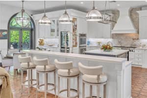 915 SE 10th St, Fort Lauderdale, FL 33316, Sold 01/09/25
