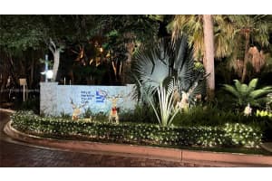 6112 Paradise Point Dr, Palmetto Bay, FL 33157, Sold 05/01/25