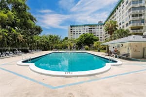 4200 Hillcrest Dr, Hollywood, FL 33021, Sold 08/07/25
