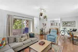 9302 SW 77th Ave APT B1, Miami, FL 33156, Sold 05/22/25