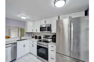 6075 N Sabal Palm Blvd 212, Tamarac