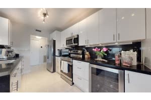 3800 Hillcrest Dr, Hollywood, FL 33021, Sold 03/14/25