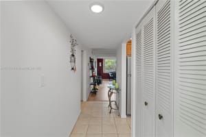 6870 Royal Palm Blvd APT 208M, Margate, FL 33063, - MLS#A11715476