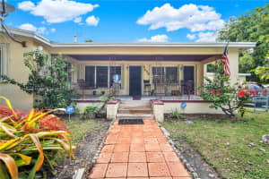 5880 SW 66th St, South Miami, FL 33143, - MLS#A11715502