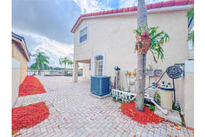 20080 NW 83rd Ct, Hialeah, FL 33015, Sold 02/07/25
