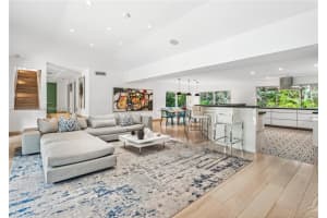 4365 N Bay Rd, Miami Beach, FL 33140, Sold 04/30/25