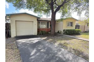 821 E Chaminade Dr, Hollywood, FL 33021, Sold 12/19/24