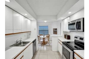 12601 SW 13th St, Pembroke Pines, FL 33027, Sold 04/08/25