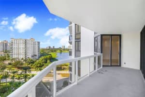 20185 E Country Club Dr, Miami, FL 33180, Sold 07/03/25