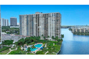 18151 Ne 31st Ct 1709, Aventura