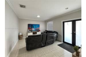 19509 NW 79th Ave, Hialeah, FL 33015, Sold 04/01/25