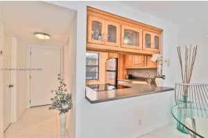 5495 NE 25th Ave, Fort Lauderdale, FL 33308, Sold 03/26/25