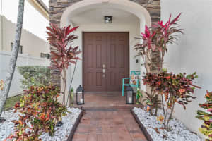 8879 W 33rd Ave, Hialeah, FL 33018, Sold 04/15/25