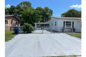 3340 NW 211th St, Miami Gardens, FL 33056, Sold 03/27/25