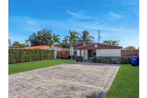 1414 NE 183rd St, Miami, FL 33179, - MLS#A11716175
