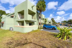 11183 NW 7th St, Miami, FL 33172, Sold 03/25/25