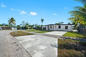 10000 SW 43rd St, Miami, FL 33165, Sold 02/28/25