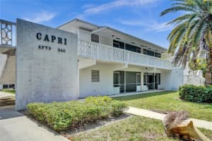 540 S Luna Ct, Hollywood, FL 33021, Sold 08/22/25