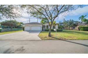 2420 Fairways Dr, Homestead, FL 33035, Sold 04/23/25