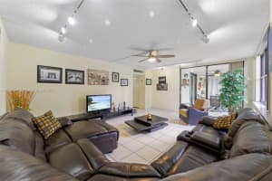 20401 NE 30th Ave Apt 320-8, Aventura, FL 33180, - MLS#A11716576
