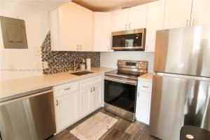 899 West Ave, Miami Beach, FL 33139, Sold 02/25/25