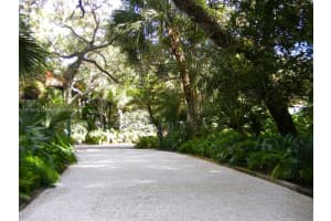 1961 W Barefoot Pl, Vero Beach, FL 32963, Sold 02/28/25