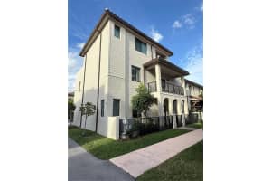 4601 NW 83rd Ct, Doral, FL 33166, Sold 03/13/25