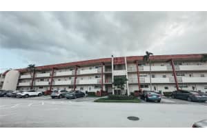 311 S Hollybrook Dr, Pembroke Pines, FL 33025, Sold 04/01/25