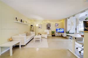 1040 SE 4th Ave 128, Deerfield Beach, FL 33441 - MLS#A11716997