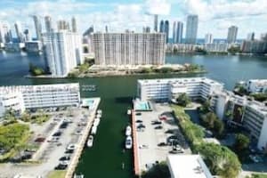 3849 Ne 169th St 302, North Miami Beach