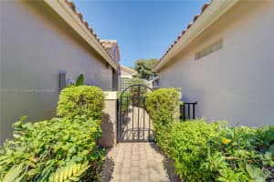 7237 Granville Ave, Boynton Beach, FL 33437, Sold 03/26/25