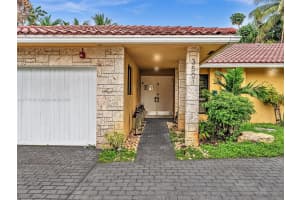 3501 N 30 Ter Hollywood, FL 33021 - MLS#A11717576